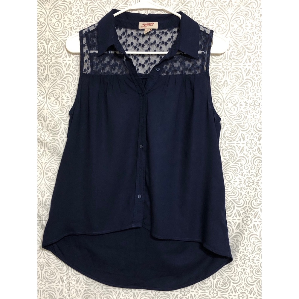 🌹 EUC Arizona Sleeveless Blouse!!
